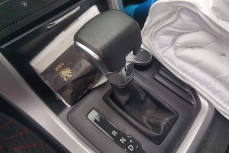 Used SAIC MAXUS T60 2017 2.0T Gasoline Automatic 4x4 High-Ride Elite Standard Cabin