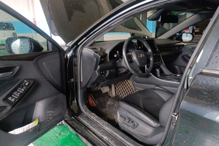 Used Toyota Avalon 2022 2.0L Luxury Edition Driver Seat