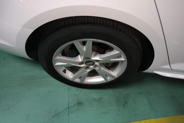 Used Audi A4L 2018 30th Anniversary Edition 40 TFSI Trendy Model Exterior 5