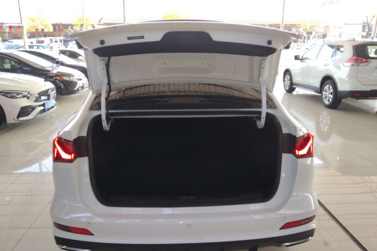 Used Roewe i5 2023 1.5L CVT Luxury Edition
