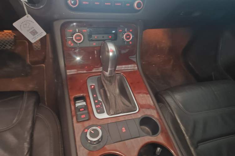 Used Volkswagen Touareg 2011 3.0 TSI Standard Version
