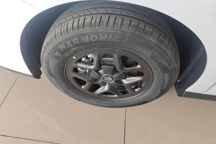 Used BYD Qin PLUS  Left Front Wheel Hub