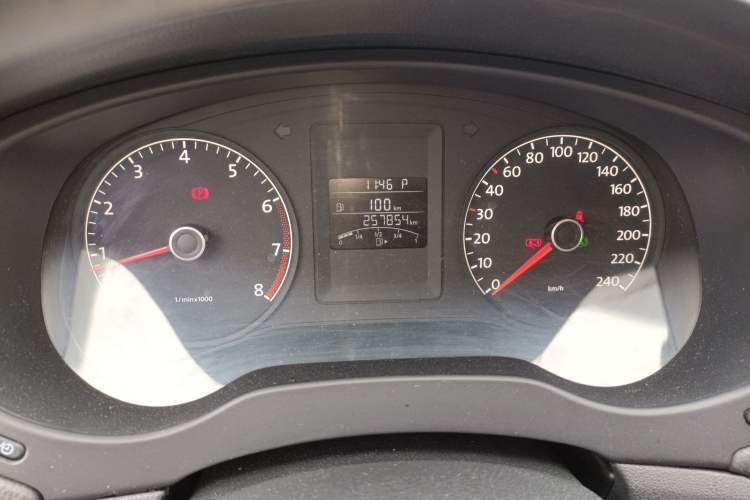 Used Volkswagen Sagitar 2012 1.6L Automatic Fashion Edition