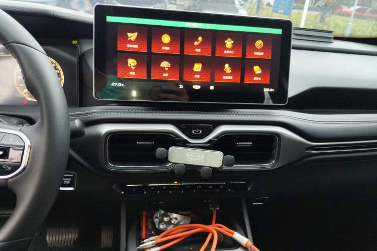 Used Geely Auto Haoyue 2020 1.8TD DCT Flagship 7-Seater Audio And AC Panel