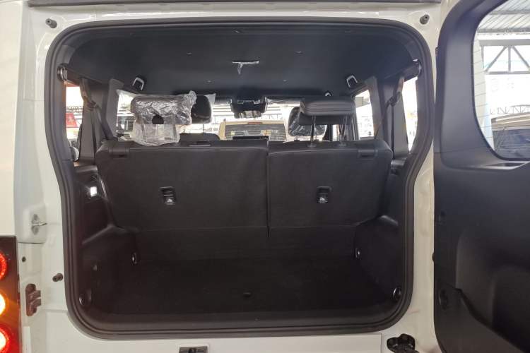 Used 212 T01 2024 2.0T Mechanic