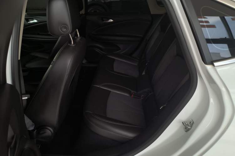 Used Buick Verano 2019 Sedan 20T Dual-Clutch Leading Model
