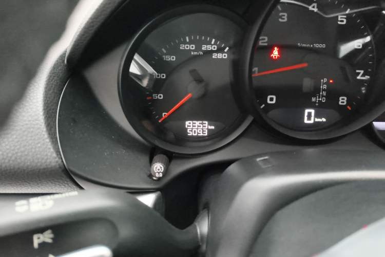 Used Porsche 718 2022 Boxster 2.0T Odometer Close Up