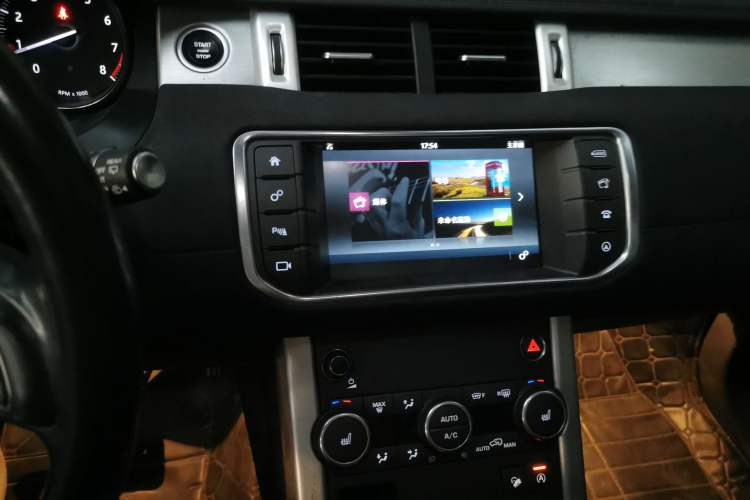 Used Land Rover Range Rover Evoque 2017 2.0T SE Smart Glow Edition
