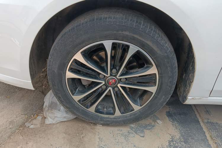 Used Roewe i6 2020 PLUS 1.6L Manual 4G Connect Glory Luxury Edition