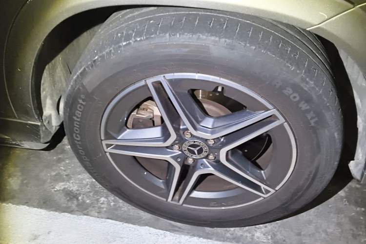 Used Mercedes-Benz GLE 2020 Restyled GLE 450 4MATIC Dynamic Edition Right Front Wheel Hub