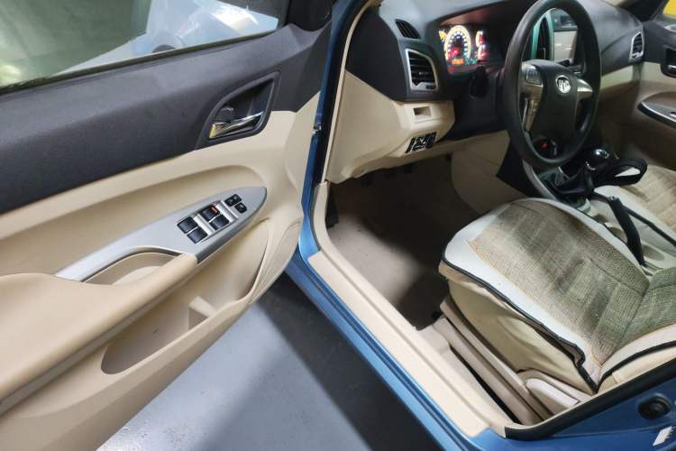 Used BYD F3 2014 1.5L Manual Luxury Model Driver Seat