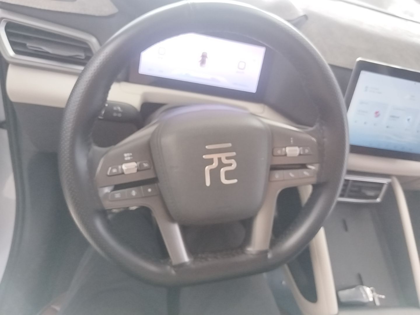 BYD Yuan UP 2025 Model 301KM Leading Version — снимка 20
