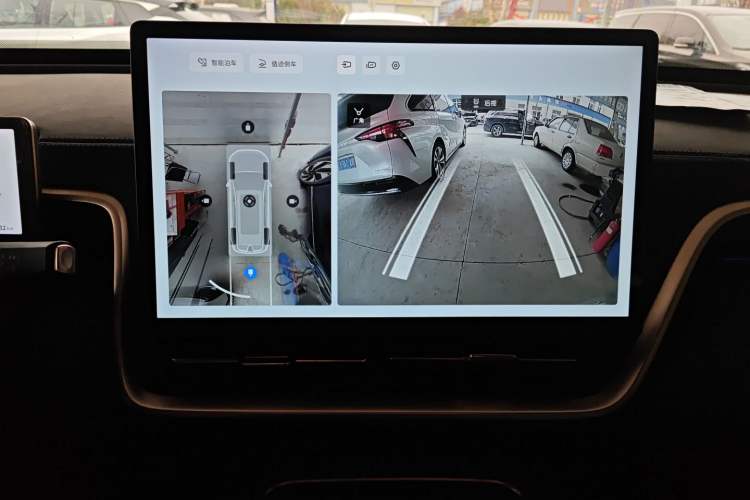 Used Dongfeng eπ eπ008 2024 210Max Range-Extended Version 6 Seats