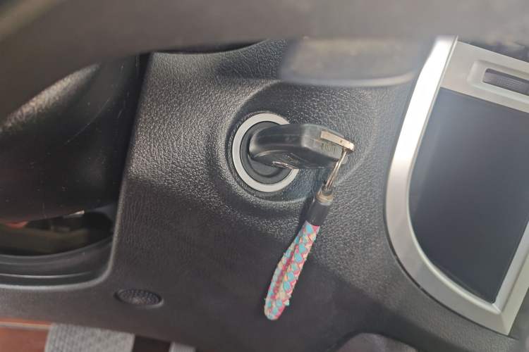 Used Mercedes-Benz Vito 2018 2.0T Elite Version 7 Seats China VI Emission Standard
