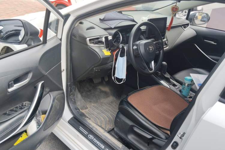 Used Toyota Corolla 2021 Dual-Engine 1.8L E-CVT Pioneer Edition Driver Seat