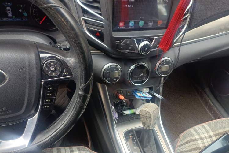 Used BYD Song 2016 GaiShi Edition 1.5TID Automatic Elite Model
