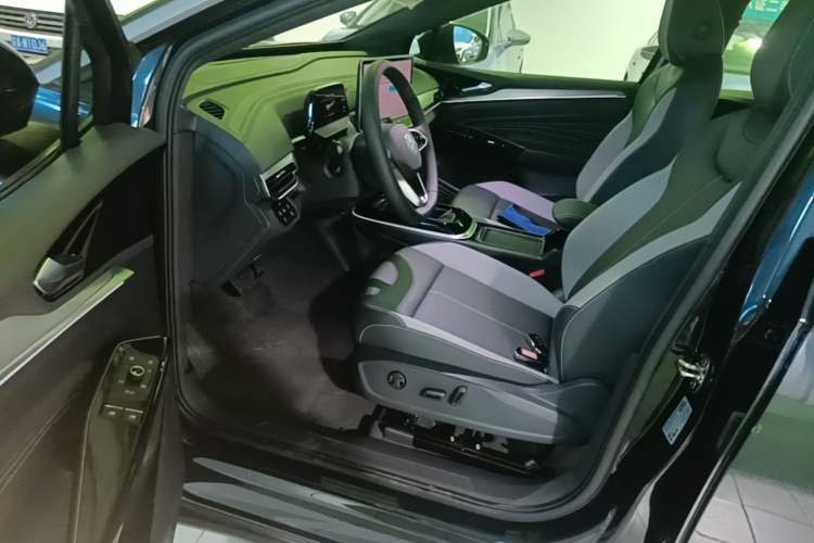 Used Volkswagen ID.4 CROZZ 2026 Model Pure Enjoyment Edition PURE