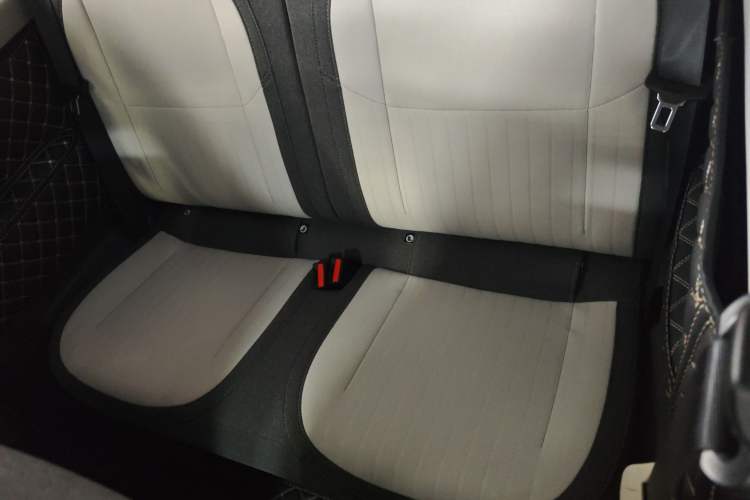 Used Geely Galaxy Panda 2025 210 km – Yuanqi Bear Left Rear Seat