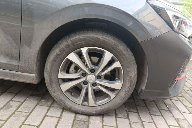 Used CHANGAN Eado 2023 Changan Edition PLUS Blue Whale NE 1.4T GDI DCT Prestige Version Right Front Wheel Hub