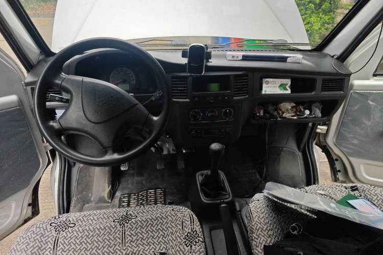 Used Wuling Zhiguang 2023 1.5L Practical Version 5/7 Seats