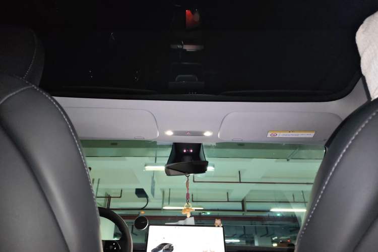 Used Tesla Model Y 2025 Long-Range All-Wheel Drive First Edition