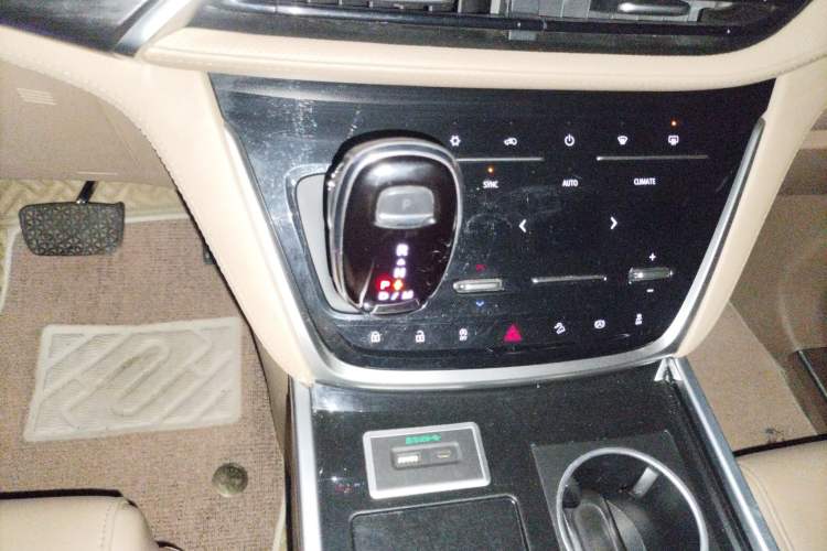 Used Buick GL8 2021 ES Land Cruiser 653T Luxury Edition
