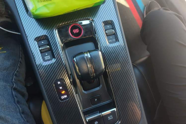 Used GAC Trumpchi EMPOW 2021 270T DCT J15 Version Gear Lever