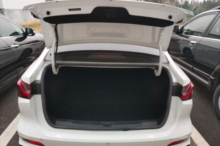 Used Roewe i5 2023 1.5L CVT Luxury Edition