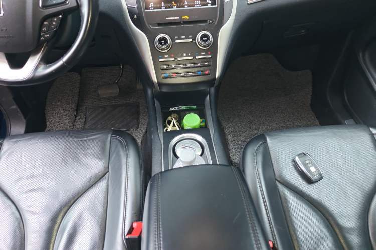 Used Lincoln MKC 2019 2.0T Two-Wheel Drive Zunya Version China VI Standard
