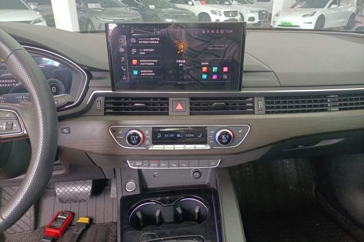 Used Audi A4L 2020 40 TFSI Luxury Dynamic Model
