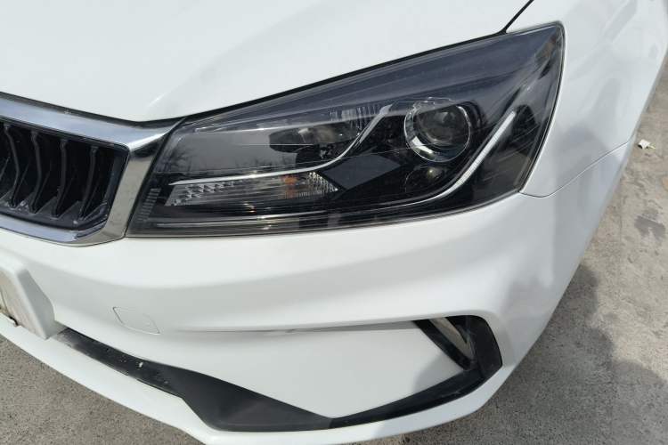 Used Geely Auto Emgrand 2021 UP 1.5L CVT Luxury Model
