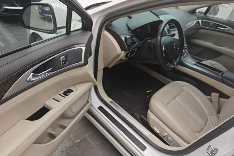 Used Lincoln MKZ 2017 2.0T Luxury Edition
