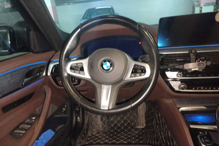 Used BMW 5 Series New Energy 2021 535Le M Sport Package Steering Wheel