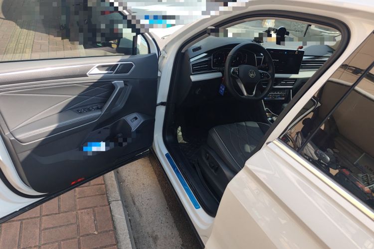 Used Volkswagen Tiguan L 2023 Revised Version 330TSI Automatic Two-Wheel Drive Smart Enjoyment Edition
