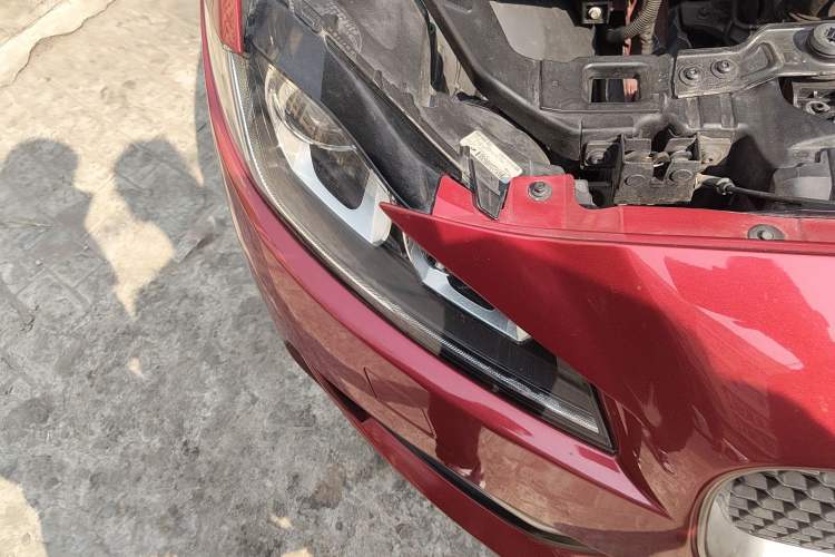 Used Jaguar F-PACE 2016 2.0T Two-Wheel-Drive R-Sport Sport Edition
