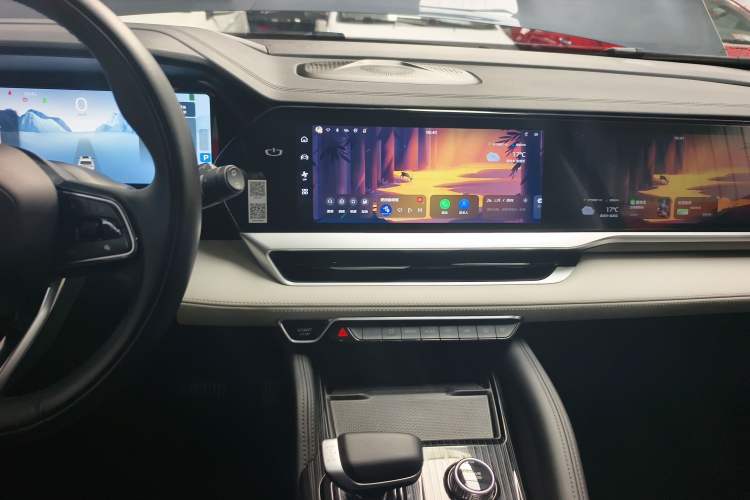 Used Geely Auto Monjaro L 2023 2.0TD High-Power Automatic Two-Wheel Drive Flagship Version Audio And AC Panel