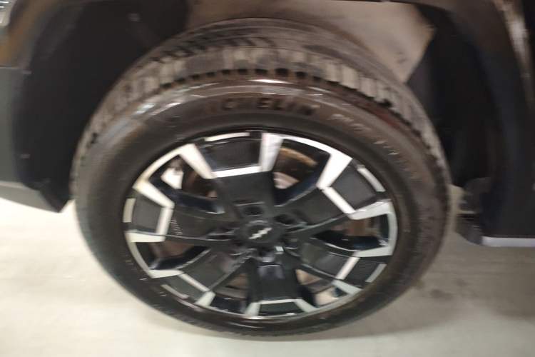 Used Formula Leopard 8 2025 Smart & Brave Flagship Edition 6 Seats Right Rear Wheel Hub