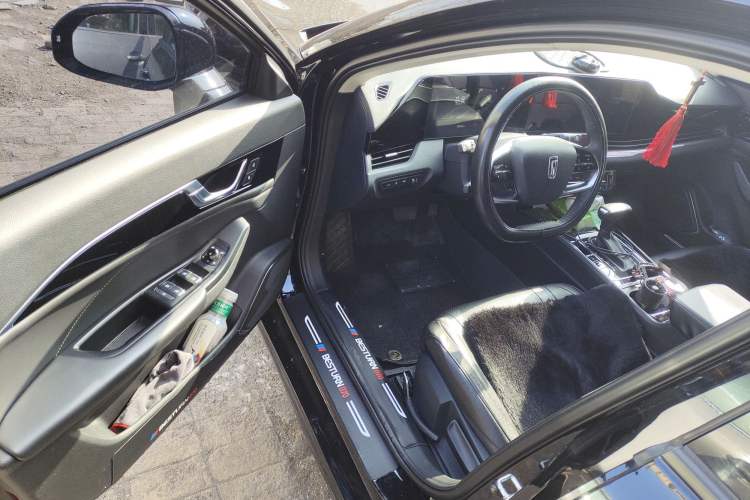 Used Bestune B70 2023 3rd Generation 1.5T Automatic Enjoyment Version 70th Anniversary Edition