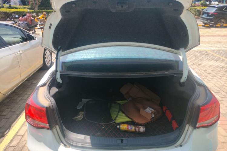 Used Chevrolet Malibu 2017 1.5T Automatic Luxury Edition Trunk