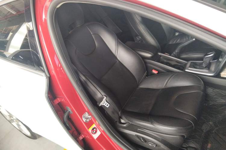 Used Volvo V40 2019 T3 Smart Luxury Edition
