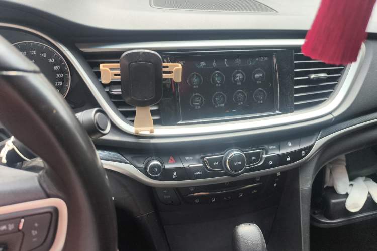 Used Buick GT 2019 18T Automatic Connected Elite Model China VI Standard Audio And AC Panel