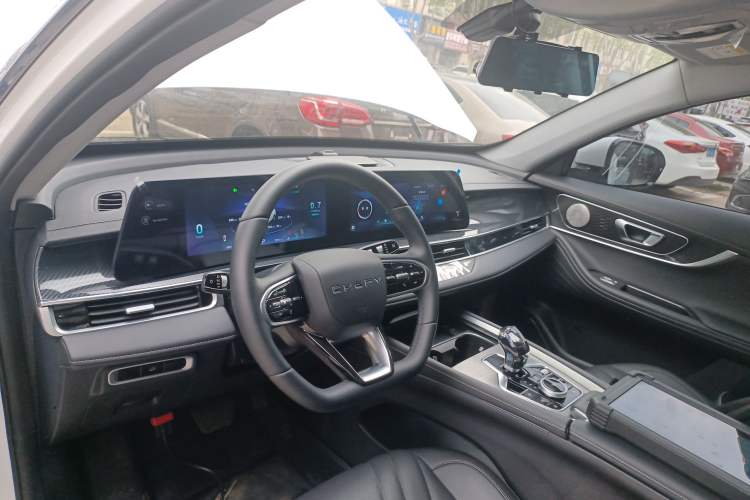 Used Chery Tiggo 7 PLUS 2023 Champion Edition 1.6 TGDI DCT Extraordinary Version
