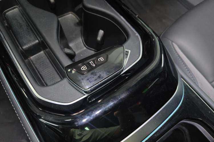 Used Volkswagen ID.4 CROZZ 2024 PRO Model Interior 1