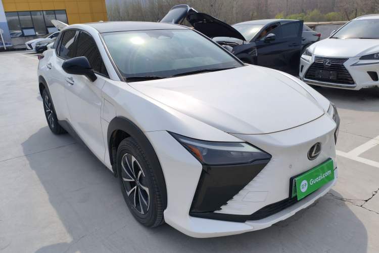 Used Lexus RZ 2023 450e All-Wheel Drive Luxury Edition Front Right 45 Deg