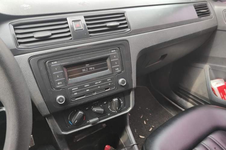 Used Volkswagen Santana 2016 1.6L Manual Fashion Edition