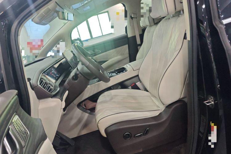 Used Denza D9 2024 DM-i 980 Four-Wheel Drive Flagship Model
