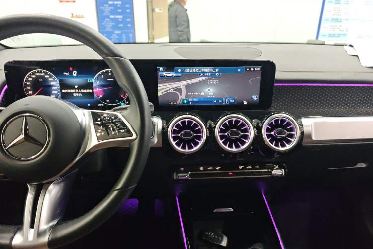 Used Mercedes-Benz GLB 2024 GLB 220 Fashion Model