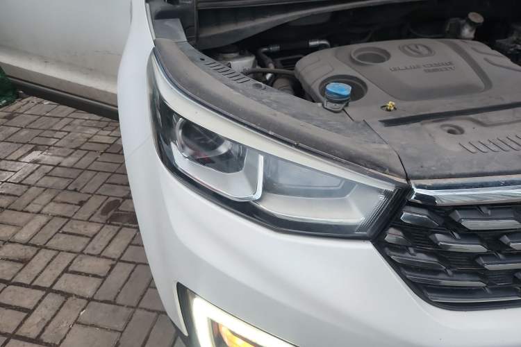 Used CHANGAN CS55 2018 1.5T Manual Colorful Model China V Standard Right Front Headlight