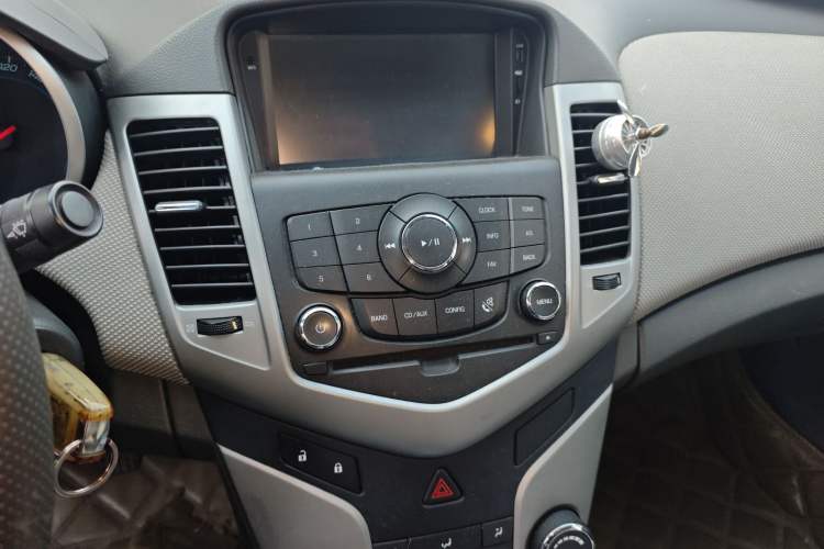 Used Chevrolet Cruze 2012 1.6L SE MT