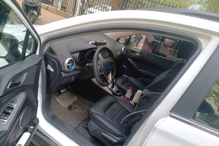 Used BYD Yuan New Energy 2018 EV360 Smart Connected Cool Model